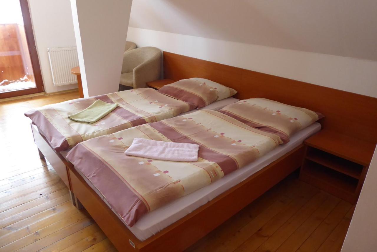 Appartement Tri Studnicky Sprava Tanapu à Vysoké Tatry Extérieur photo